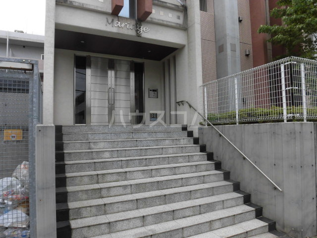 18/29 エントランス