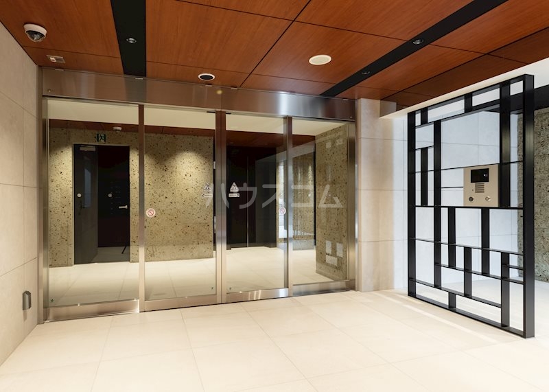 16/22 エントランス