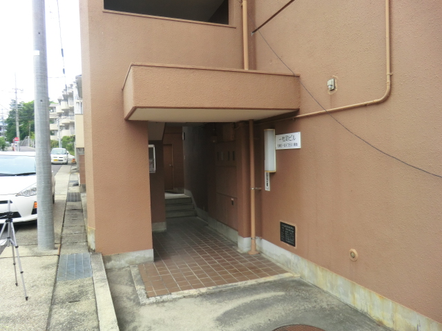 22/30 エントランス