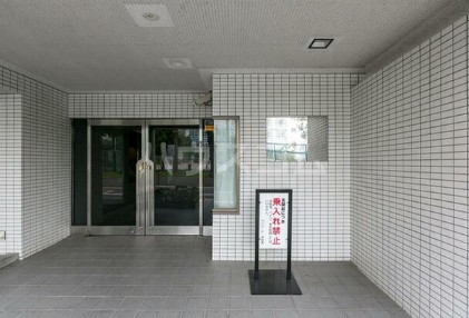 3/4 エントランス