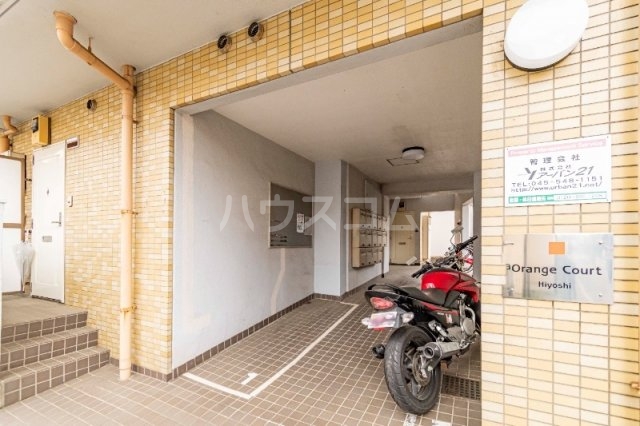 16/18 エントランス