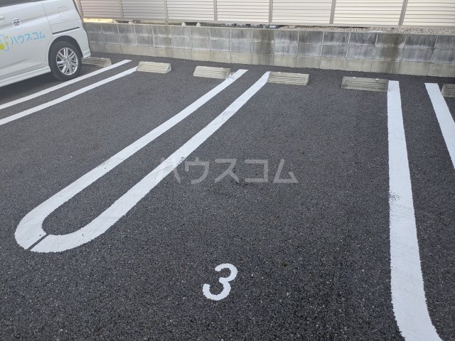 20/28 駐車場
