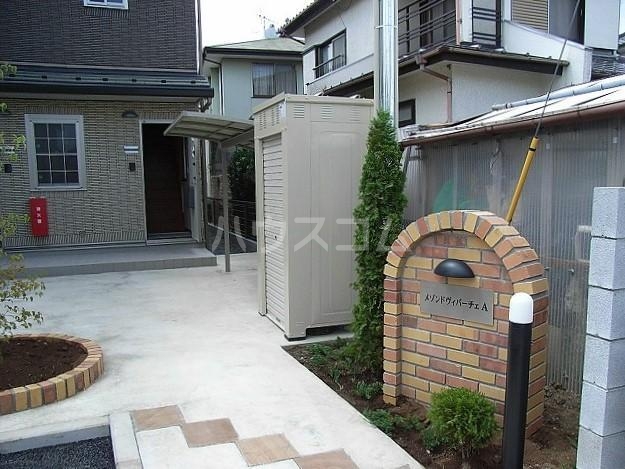 19/20 エントランス