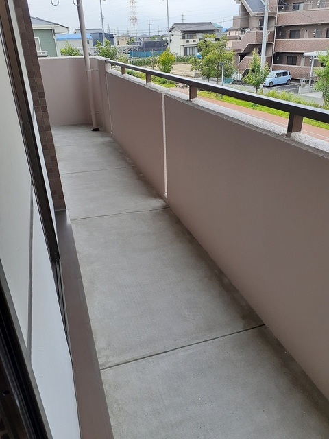 13/23 バルコニー