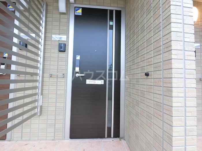 19/23 エントランス