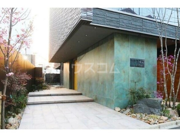 17/27 エントランス