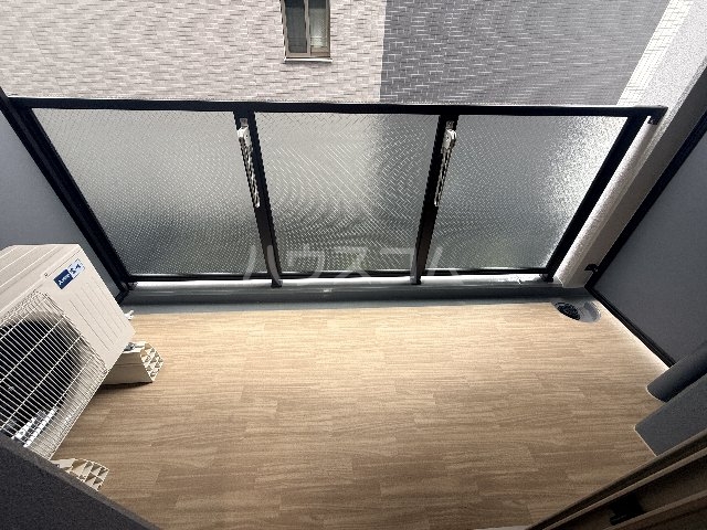 20/30 バルコニー