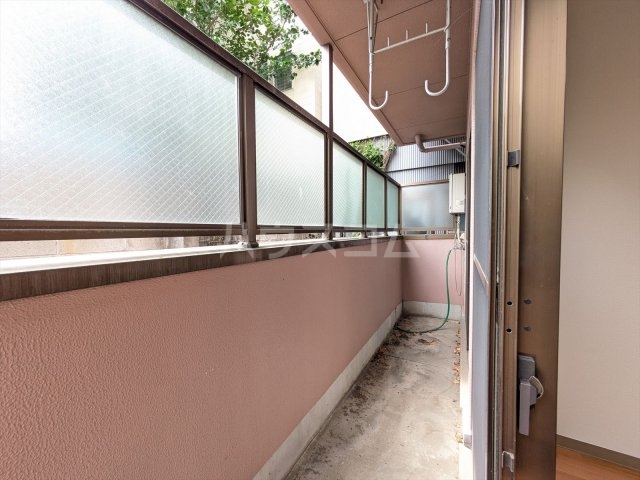 20/30 バルコニー