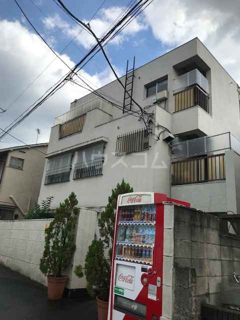 29/30 エントランス