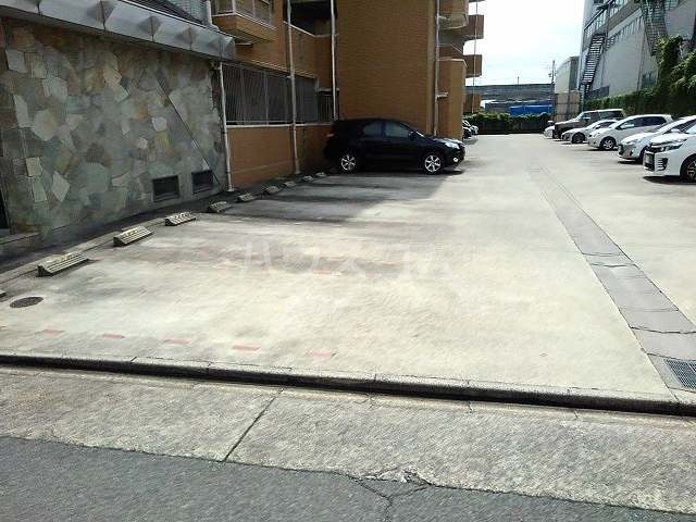 14/22 駐車場