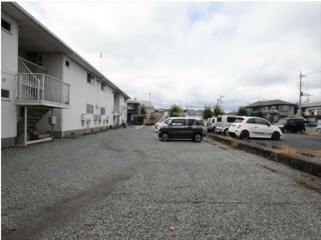 2/2 駐車場