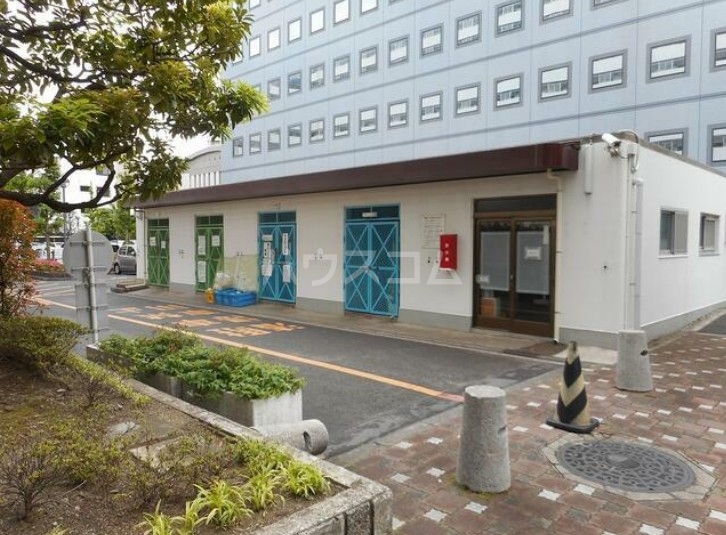 23/30 エントランス