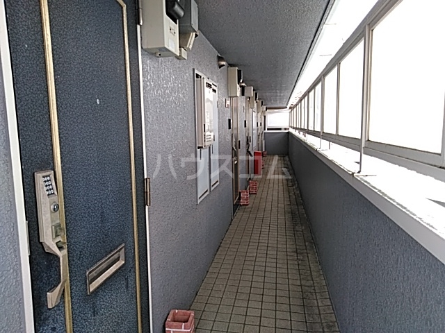 29/30 エントランス