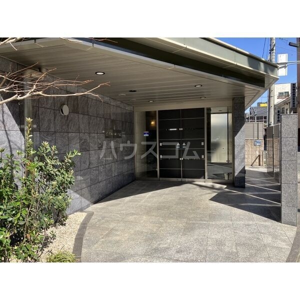 15/20 エントランス