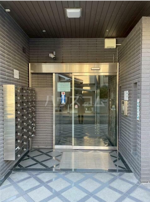 4/4 エントランス