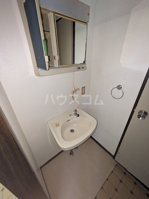 13/30 洗面