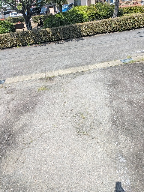 22/30 駐車場