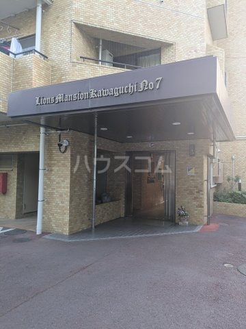 28/30 エントランス