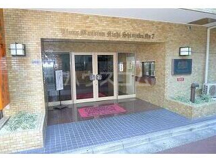 16/17 エントランス