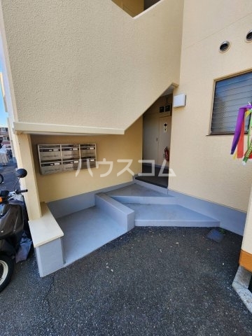 17/25 エントランス