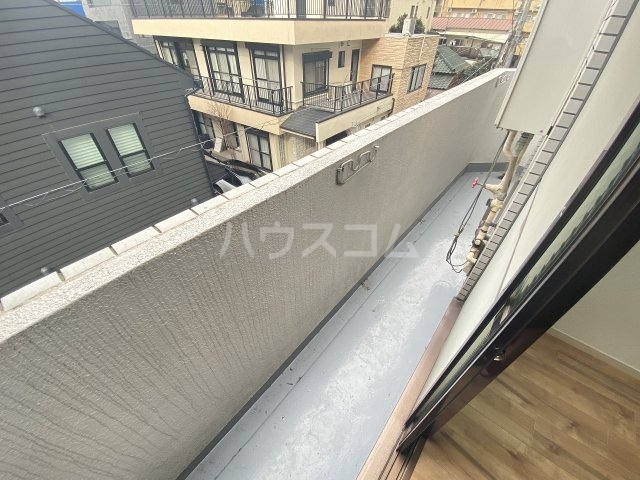 15/27 バルコニー