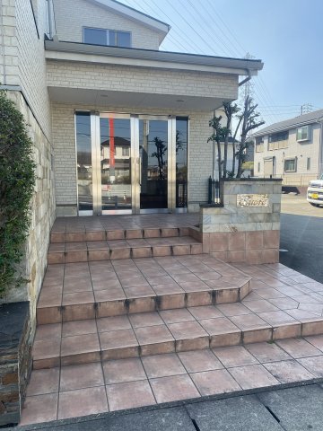 28/30 エントランス