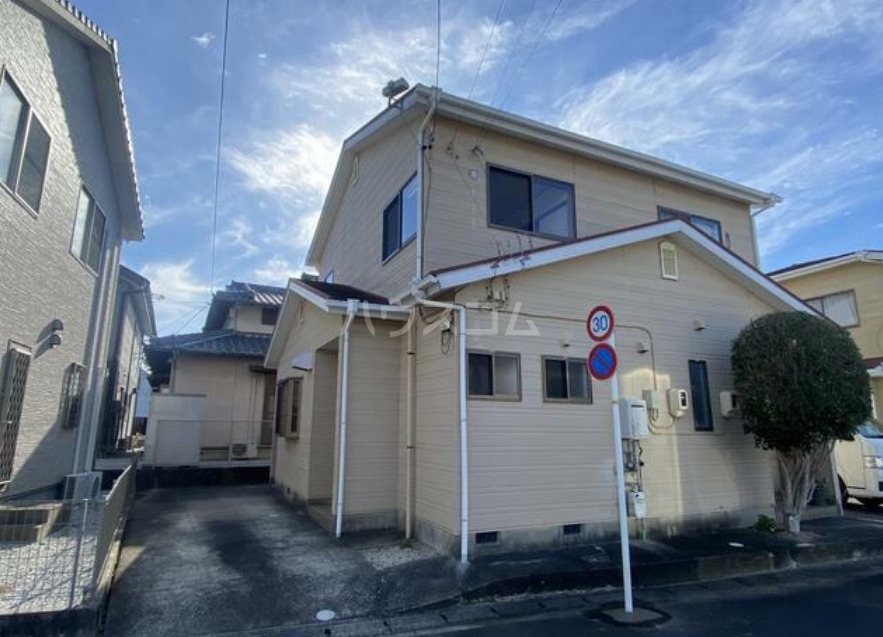 13/23 駐車場