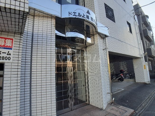 20/30 エントランス