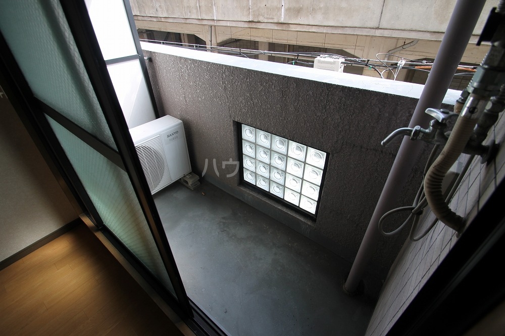 14/22 バルコニー