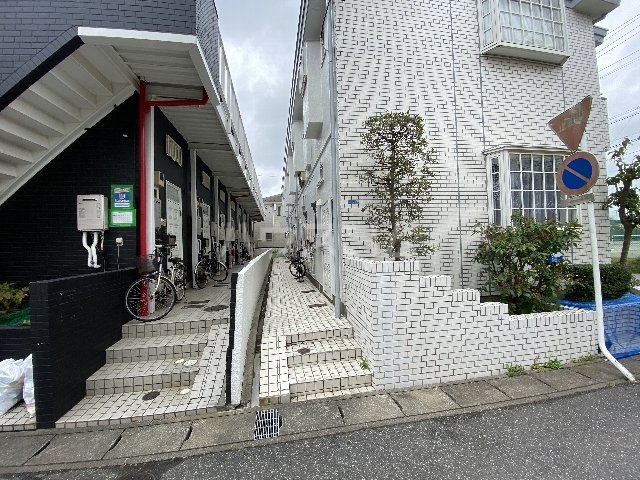 17/26 エントランス