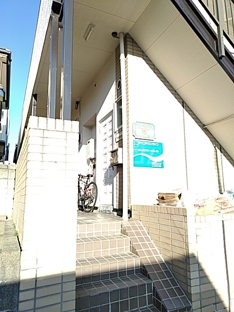 17/26 エントランス