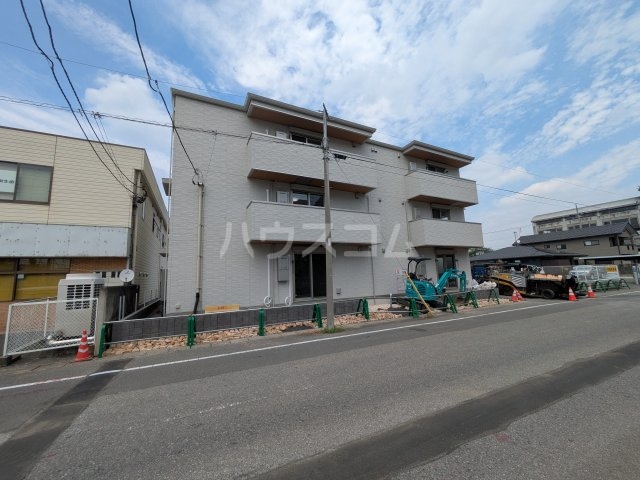 27/30 駐車場