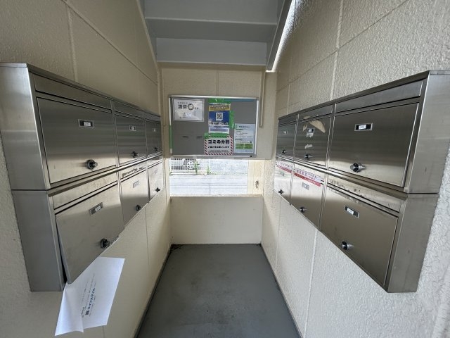 21/30 エントランス