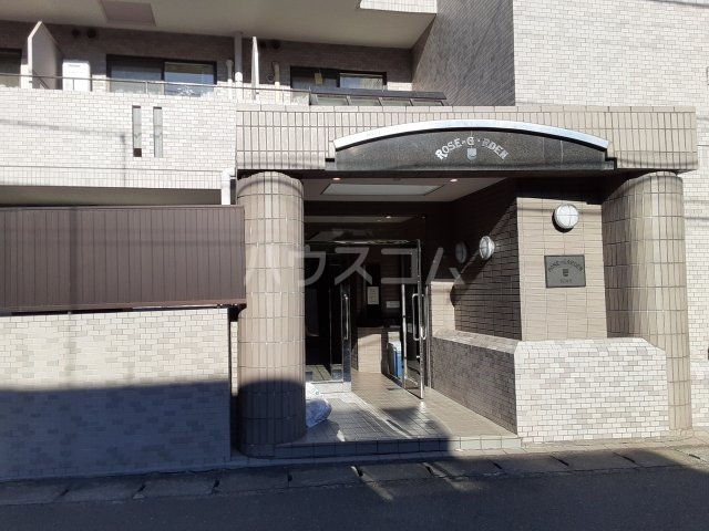 20/29 エントランス