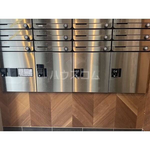 15/25 エントランス