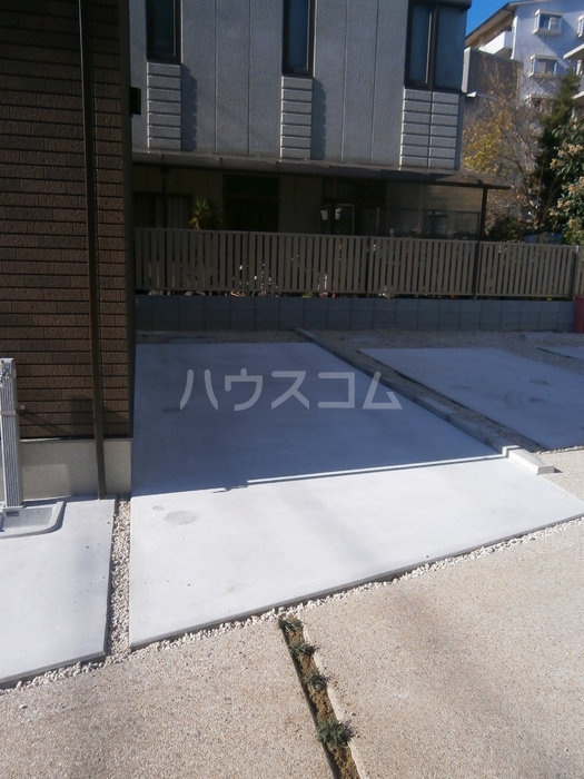 22/30 駐車場