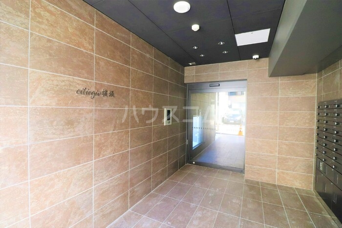 20/25 エントランス