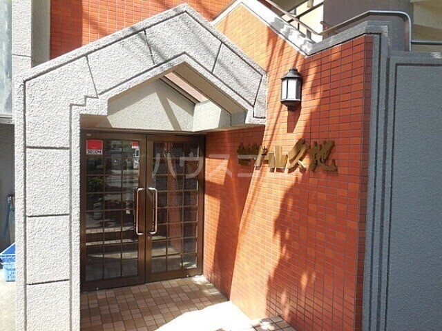 15/17 エントランス