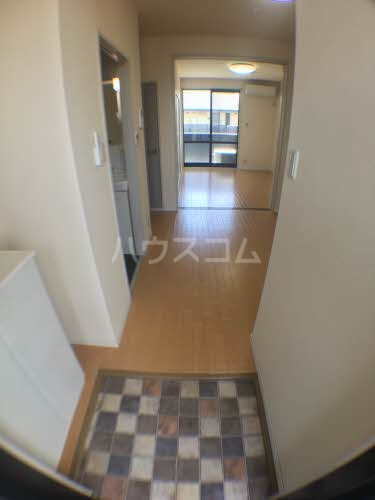 16/26 エントランス