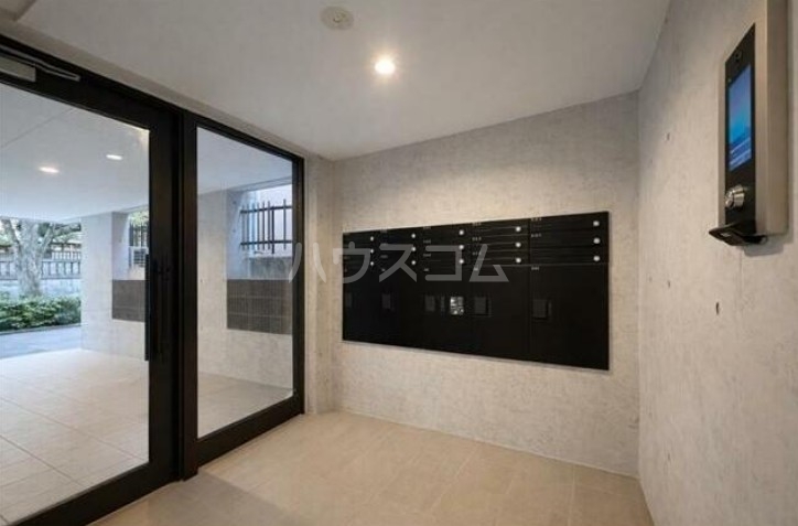 17/18 エントランス