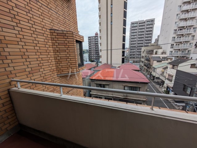 18/23 バルコニー