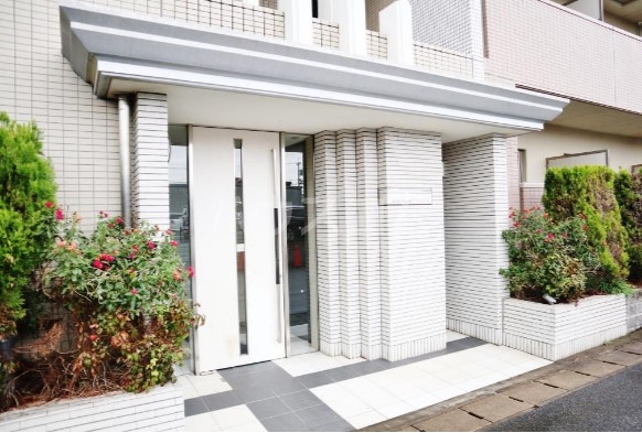 15/16 エントランス