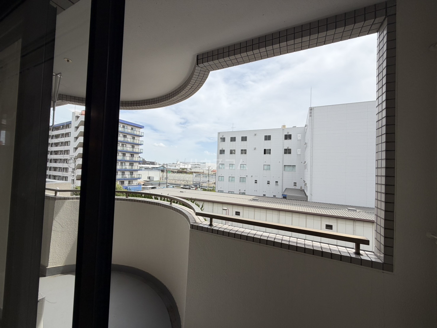 19/30 バルコニー