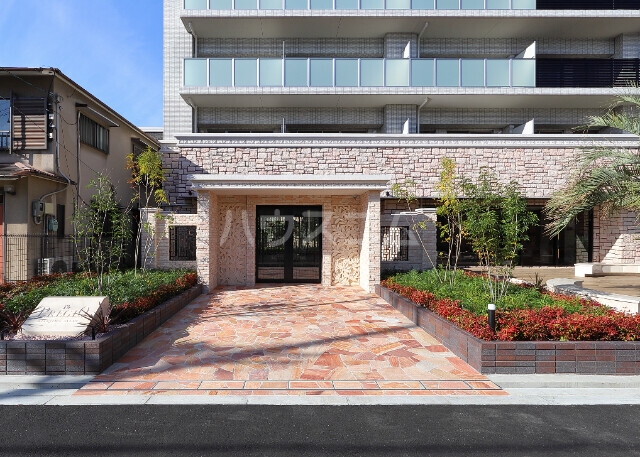 21/28 エントランス