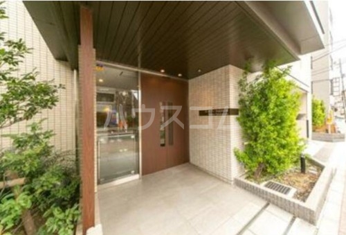 19/29 エントランス