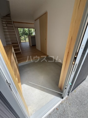 14/30 玄関