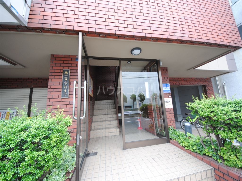 29/30 エントランス