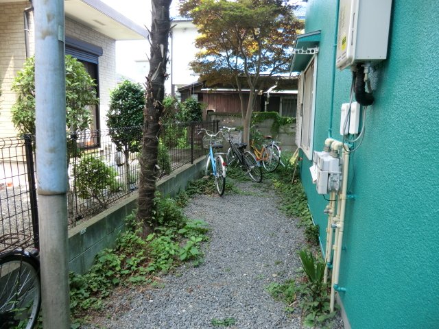 22/28 エントランス