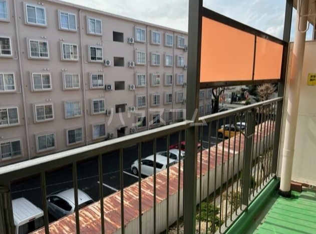 16/16 エントランス