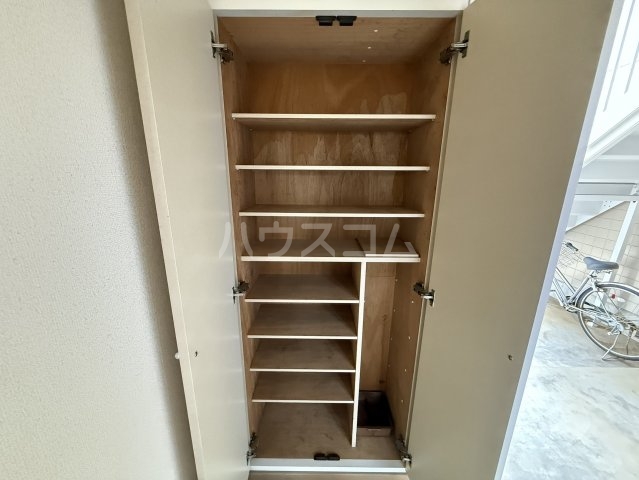 13/30 収納